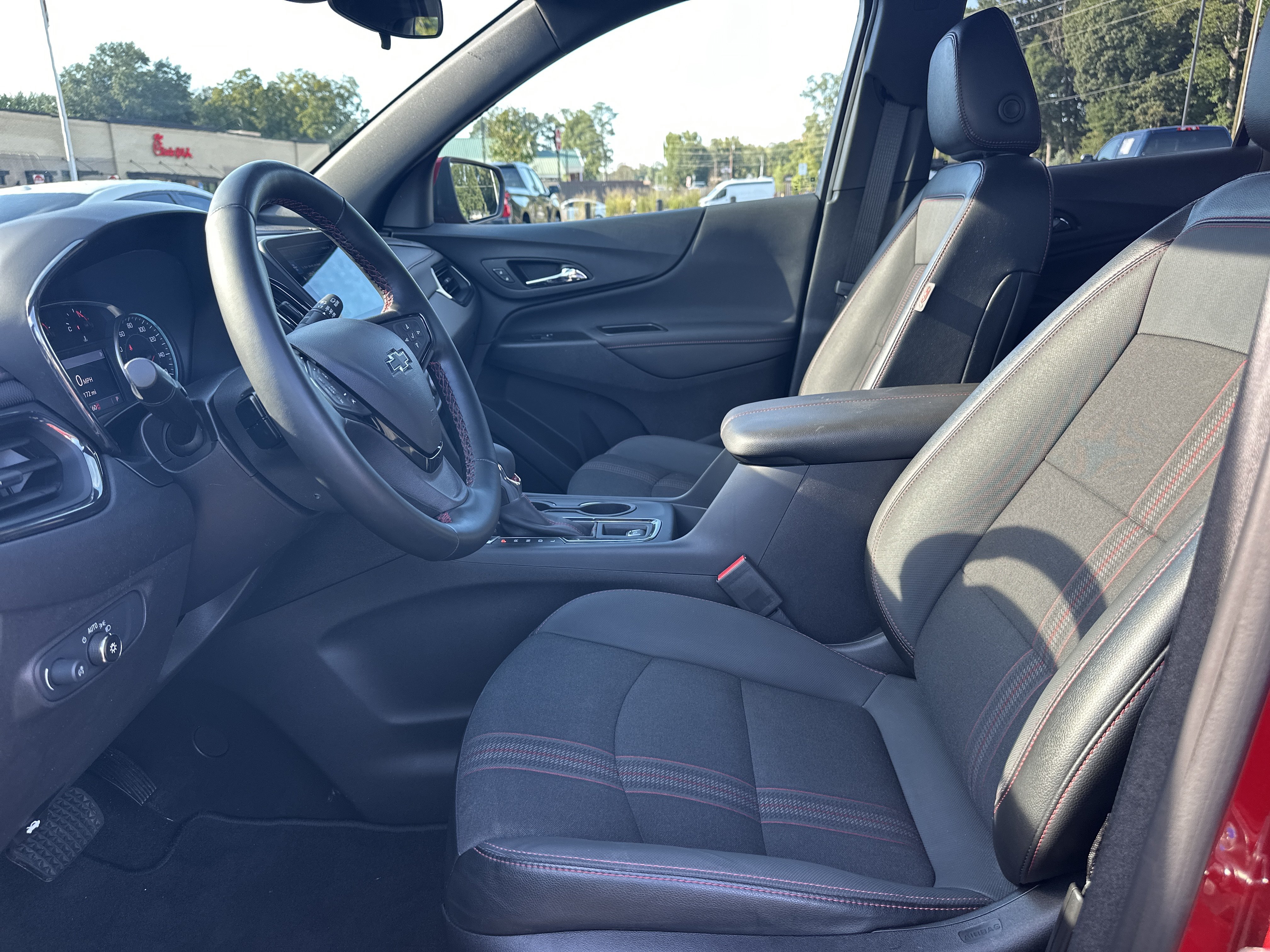 Used 2024 Chevrolet Equinox RS FWD image 10