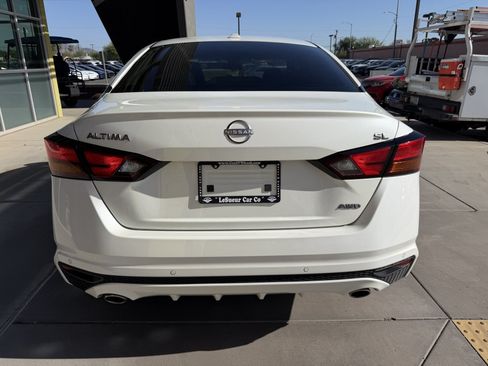 Used 2025 Nissan Altima 2.5 SL AWD/4WD image 13