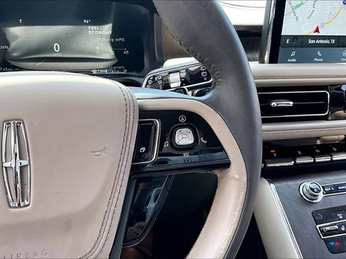 Used 2020 Lincoln Aviator Reserve w/ Equipment Group 201A AWD/4WD image 26