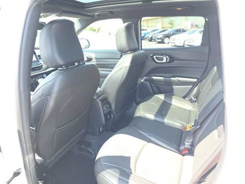 Used 2025 Jeep Compass Limited w/ Driver Assist Group I AWD/4WD image 37