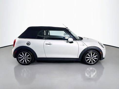 Used 2018 MINI Cooper S image 11