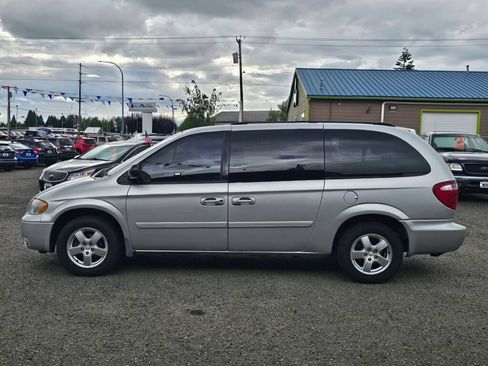 Used 2006 Dodge Grand Caravan SXT FWD image 4