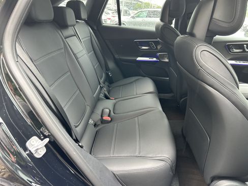 New 2026 Mercedes-Benz GLC 300 image 40