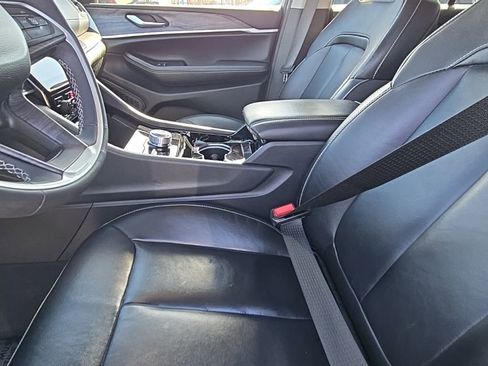 Used 2023 Jeep Grand Cherokee Limited w/ Black Appearance Package AWD/4WD image 18