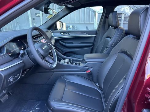 New 2025 Jeep Grand Cherokee Limited w/ Black Appearance Package image 46