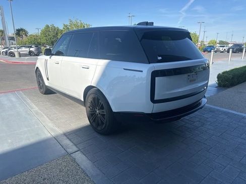 Used 2024 Land Rover Range Rover Long Wheelbase SE image 7