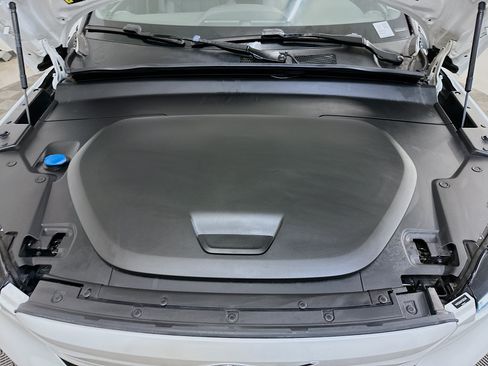 Used 2023 Volvo C40 Recharge Core w/ Protection Package Premier AWD/4WD image 36