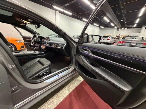 Used 2020 BMW 750i xDrive w/ Luxury Rear Seating Package AWD/4WD image 53