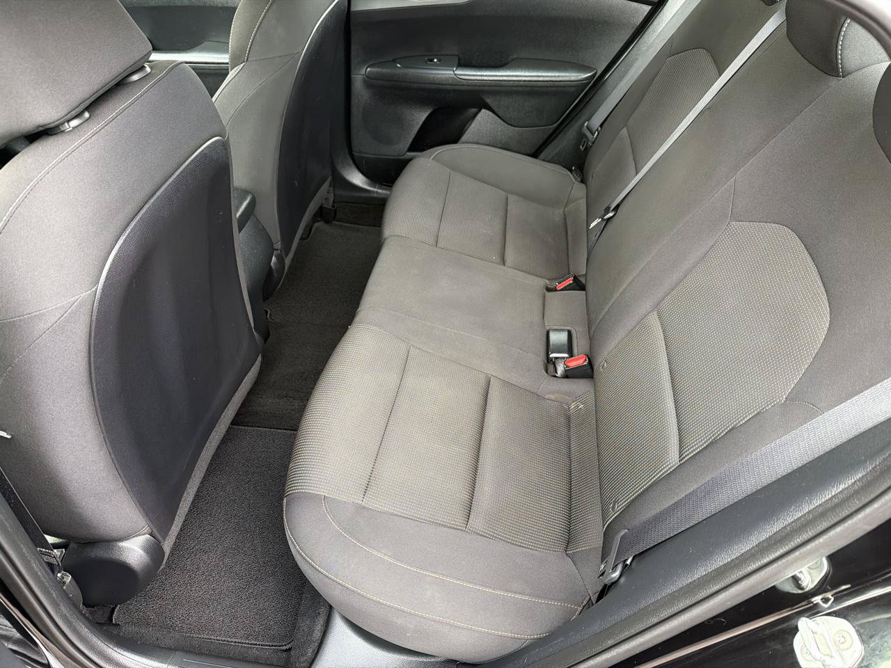 Used 2020 Kia Forte LXS FWD image 9