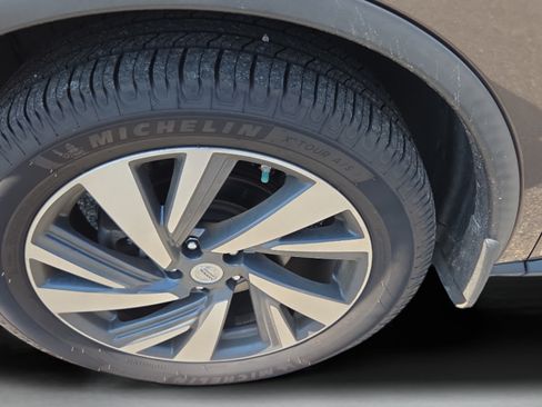 Used 2015 Nissan Murano Platinum w/ Platinum Technology Package FWD image 28