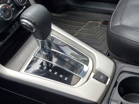 Used 2013 Chevrolet Captiva Sport LT w/ Convenience Package FWD image 16