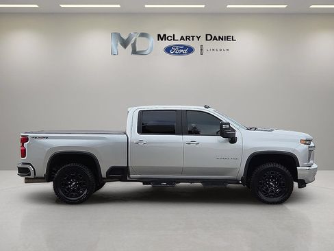 Used 2021 Chevrolet Silverado 2500 LT w/ Convenience Package AWD/4WD image 6