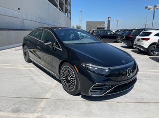 Used 2023 Mercedes-Benz EQS 580 4MATIC Sedan video 2