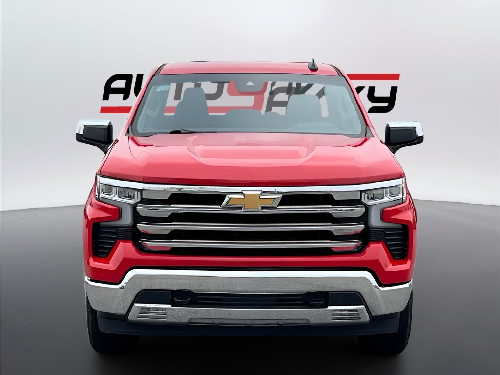 Used 2023 Chevrolet Silverado 1500 LT AWD/4WD image 2