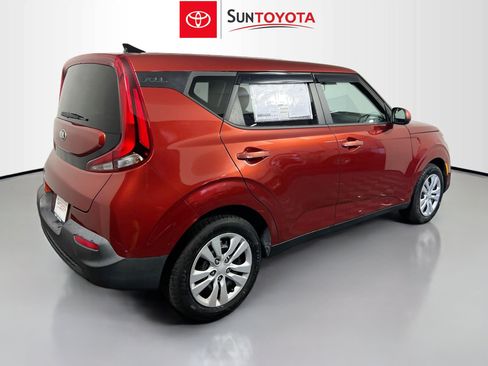 Used 2021 Kia Soul LX FWD image 4