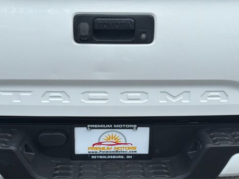 Used 2020 Toyota Tacoma SR w/ SR Convenience Package RWD image 22