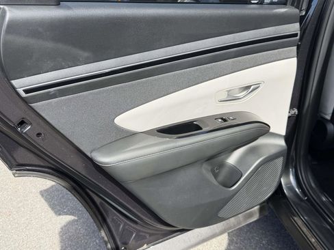 Used 2023 Hyundai Tucson Limited AWD/4WD image 12