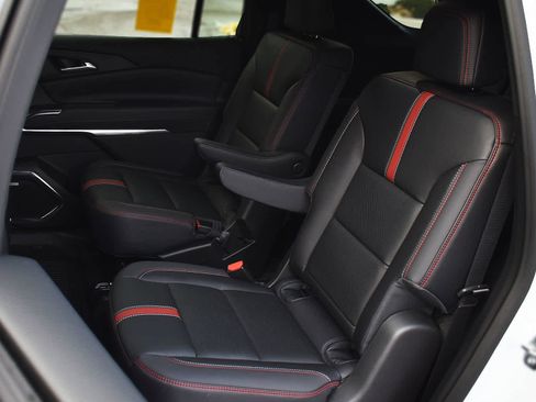 New 2026 Chevrolet Traverse RS image 13