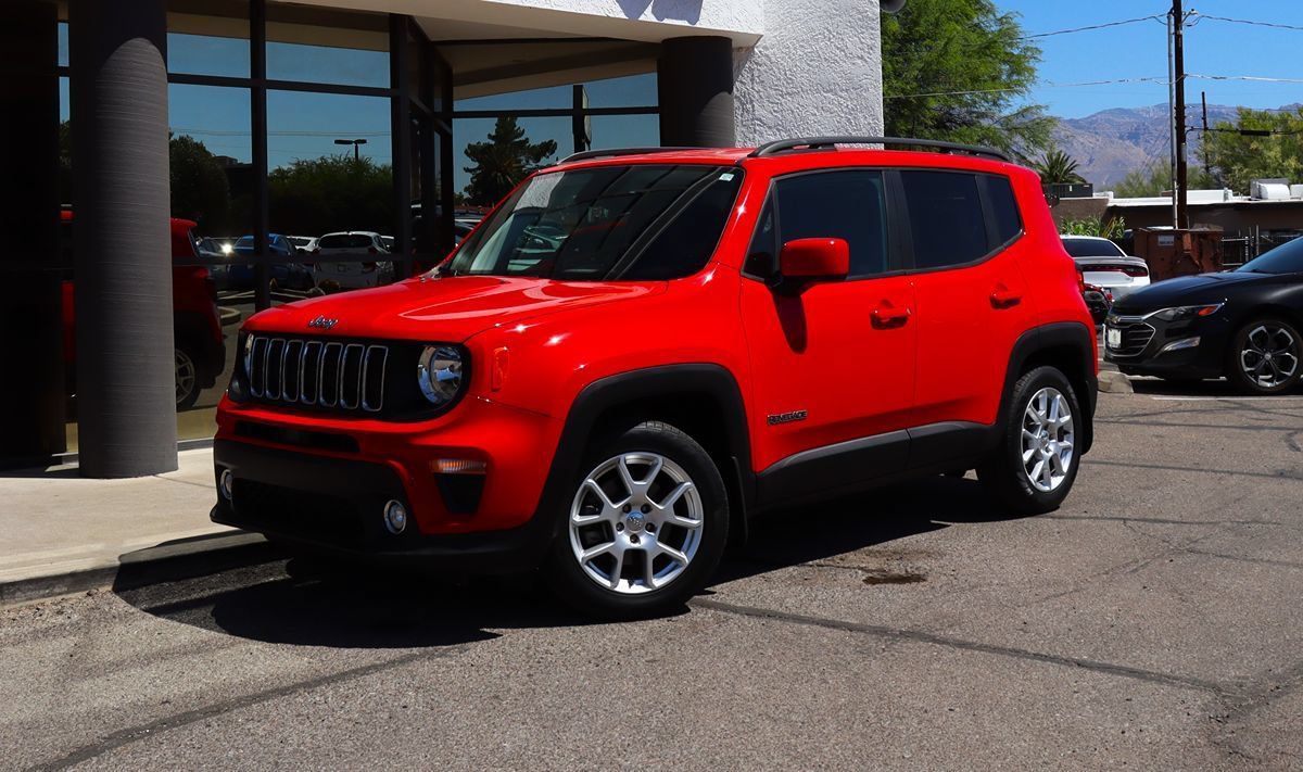 Used 2019 Jeep Renegade Latitude FWD image 2