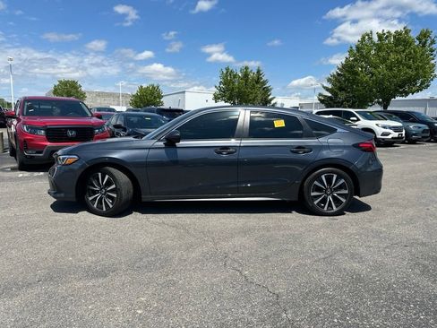 Used 2024 Honda Civic EX-L image 9