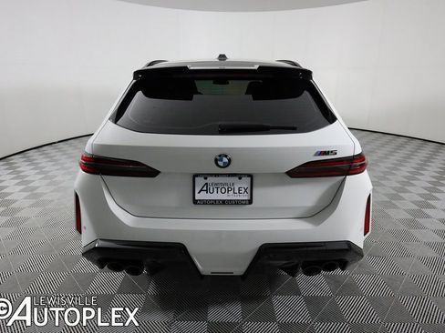 Used 2026 BMW M5 Touring image 7