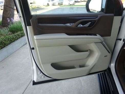 Certified 2022 GMC Yukon XL Denali w/ Max Trailering Package AWD/4WD image 25