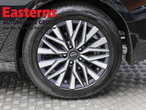 Used 2023 Nissan Altima 2.5 SV w/ SV Premium Package FWD image 8