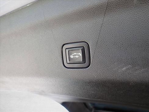 Used 2022 Chevrolet Tahoe Z71 image 8