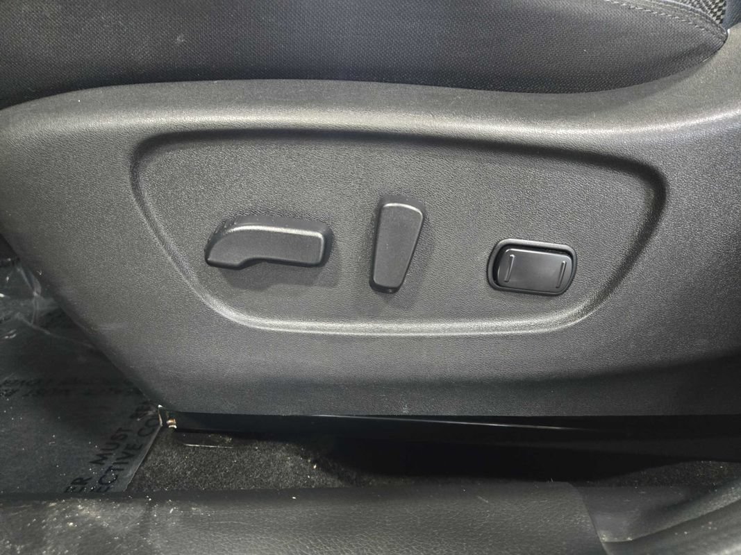 Used 2021 Nissan Rogue Sport SV AWD/4WD image 13