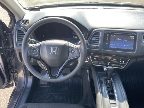 Used 2017 Honda HR-V EX image 12