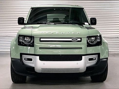 Certified 2023 Land Rover Defender 110 75th Limited Edition image 2