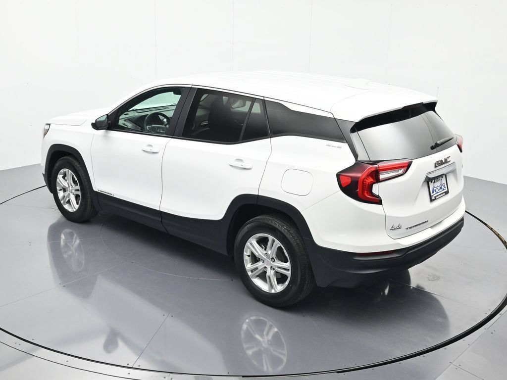 Used 2024 GMC Terrain SLE FWD image 34
