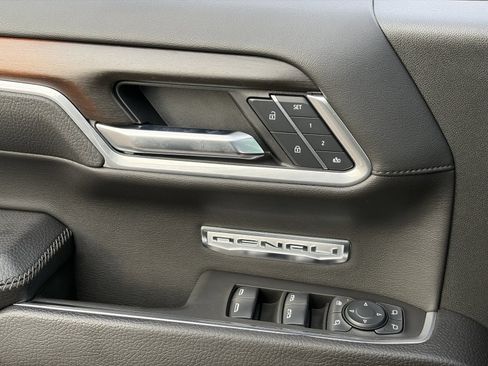 Certified 2025 GMC Sierra 1500 Denali AWD/4WD image 23