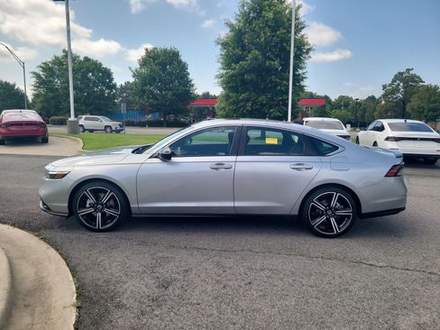 Used 2023 Honda Accord Sport image 5