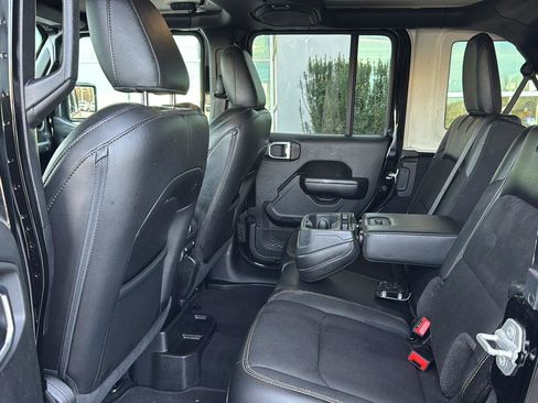 Used 2020 Jeep Wrangler Unlimited Sport image 9