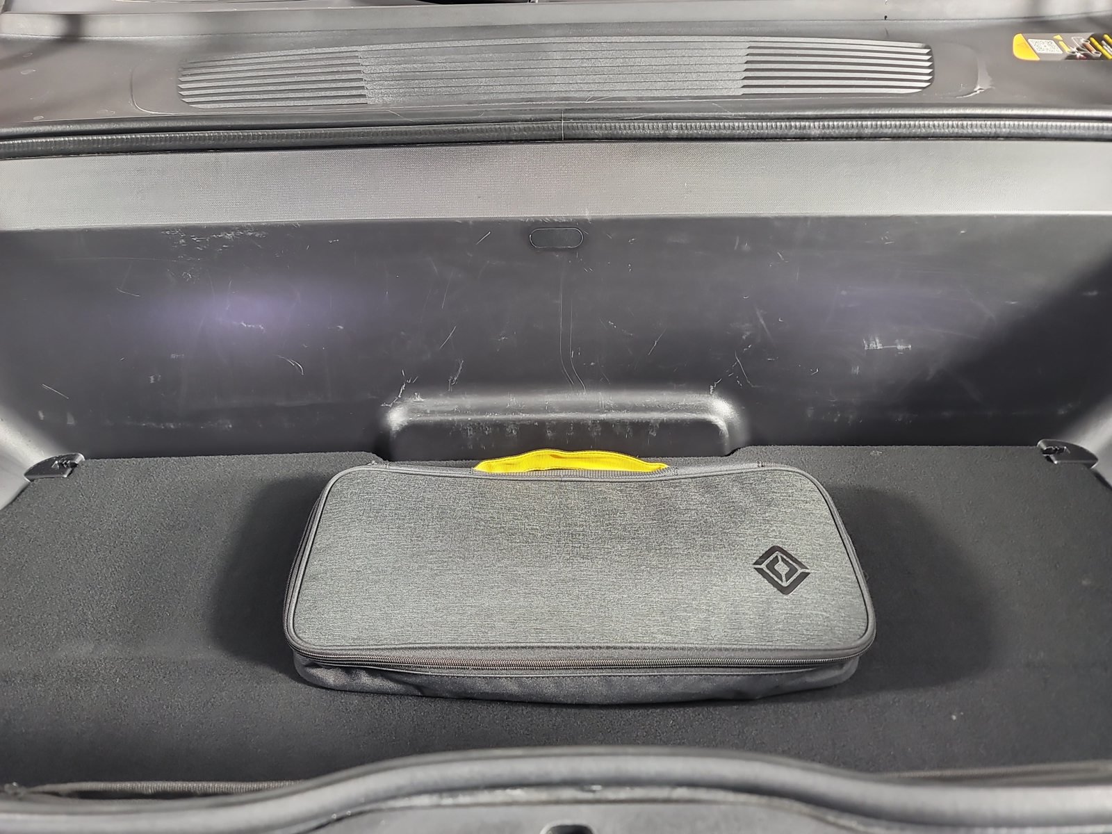 Used 2023 Rivian R1S Launch Edition Quad AWD/4WD image 14