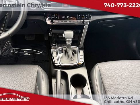 Used 2024 Kia Seltos EX FWD image 13