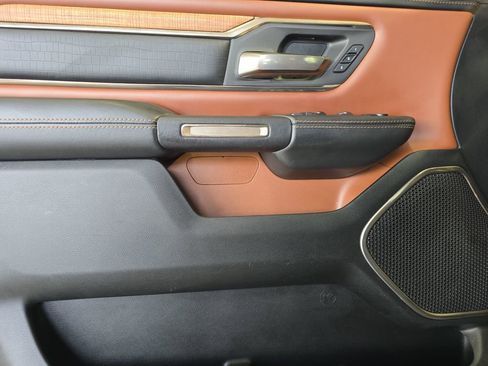 Used 2019 RAM 1500 Limited w/ Body Color Bumper Group image 27