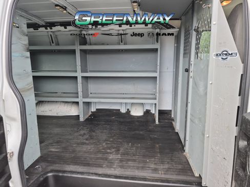 Used 2017 Chevrolet Express 2500 RWD image 13