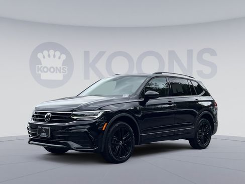 Used 2022 Volkswagen Tiguan SE R-Line AWD/4WD image 5