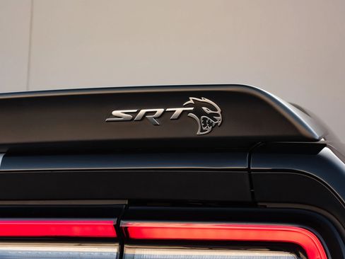 Used 2019 Dodge Challenger SRT Hellcat w/ Laguna Leather Package image 38