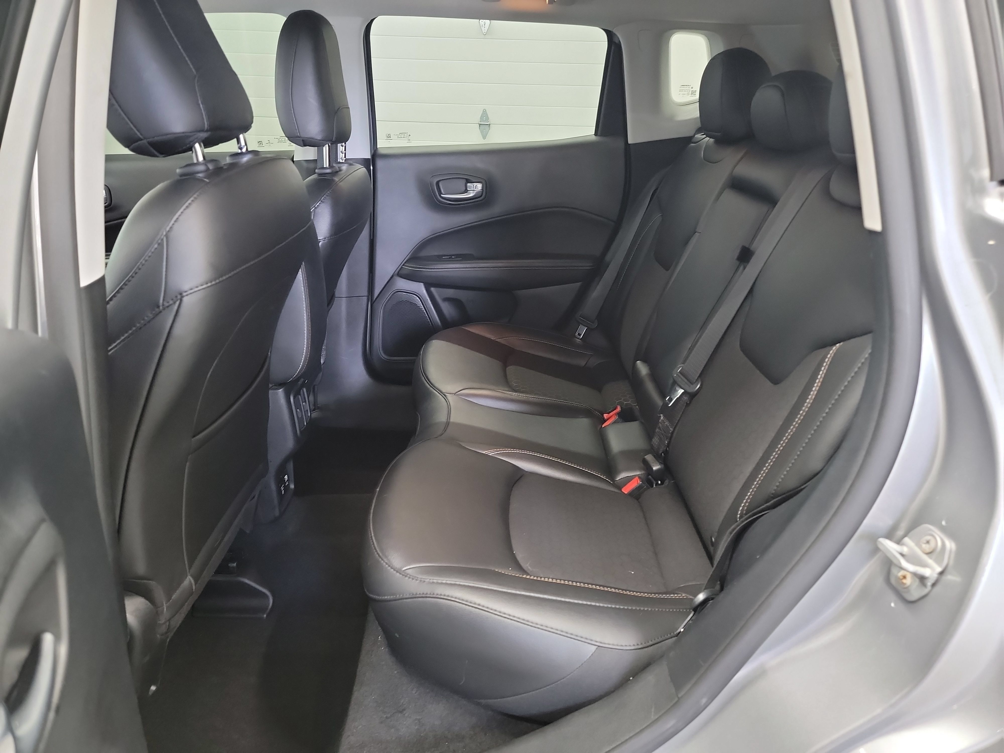 Used 2021 Jeep Compass Latitude w/ Convenience Group AWD/4WD image 27