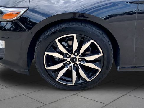 Used 2025 Chevrolet Malibu RS FWD image 11