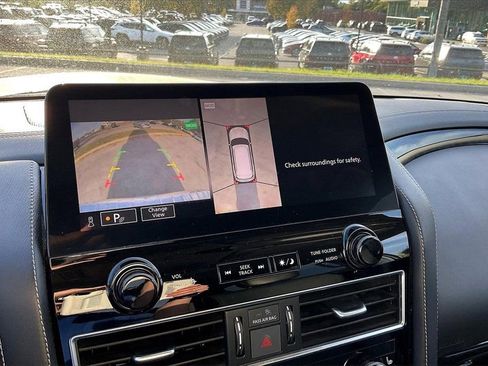 Used 2024 INFINITI QX80 Luxe image 21