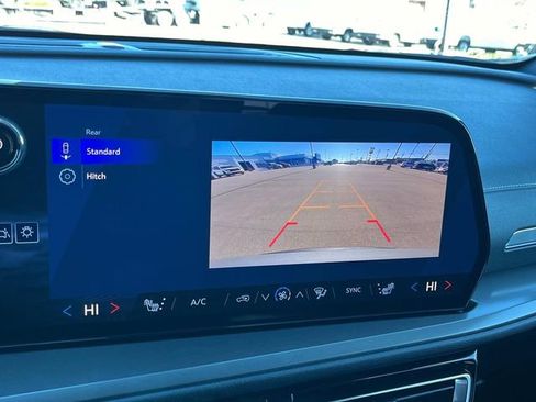 New 2026 Chevrolet Traverse LT image 30