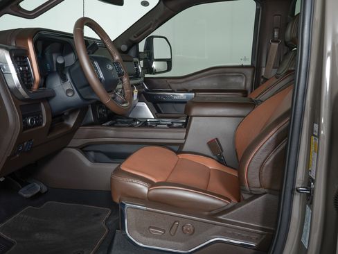 Used 2026 Ford F450 King Ranch w/ Chrome Package AWD/4WD image 13