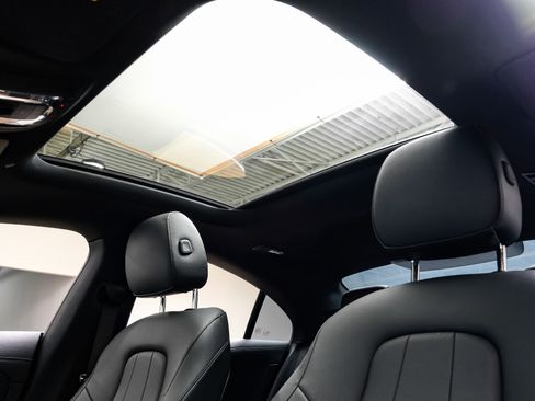 Used 2025 Mercedes-Benz CLA 250 4MATIC image 5