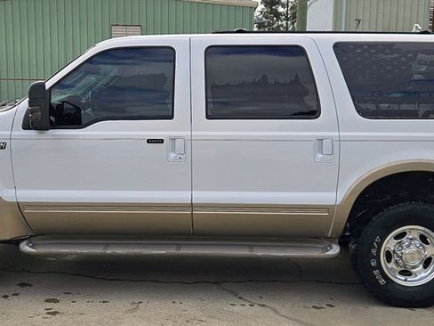 Used 2005 Ford Excursion Eddie Bauer image 2