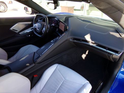 Used 2020 Chevrolet Corvette 3LT Z51 Coupe w/ 3LT Preferred Equipment Group image 29