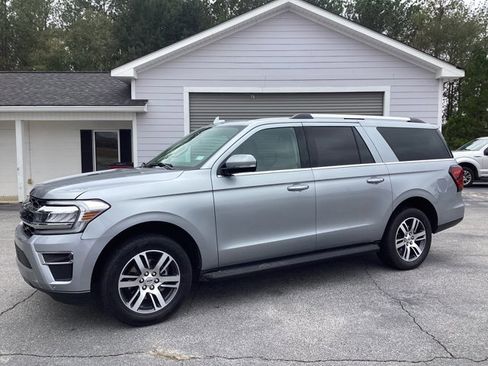 Used 2024 Ford Expedition Max Limited image 3